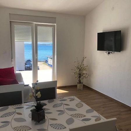 Beach Front Paradise Apartment Sukosan Exterior photo