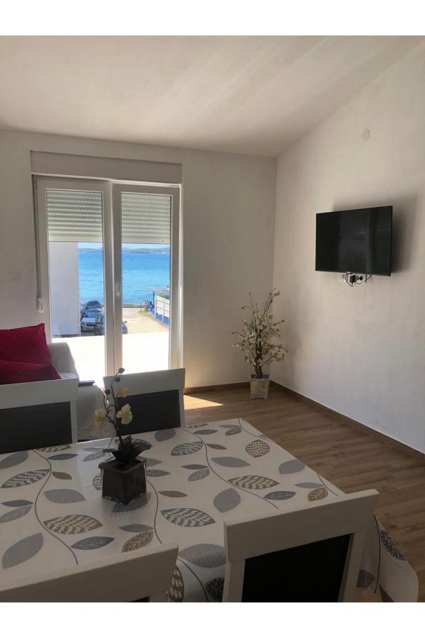 Beach Front Paradise Apartment Sukosan Exterior photo