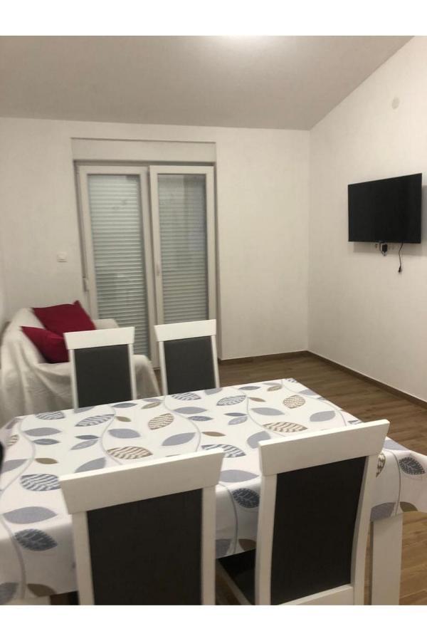 Beach Front Paradise Apartment Sukosan Exterior photo