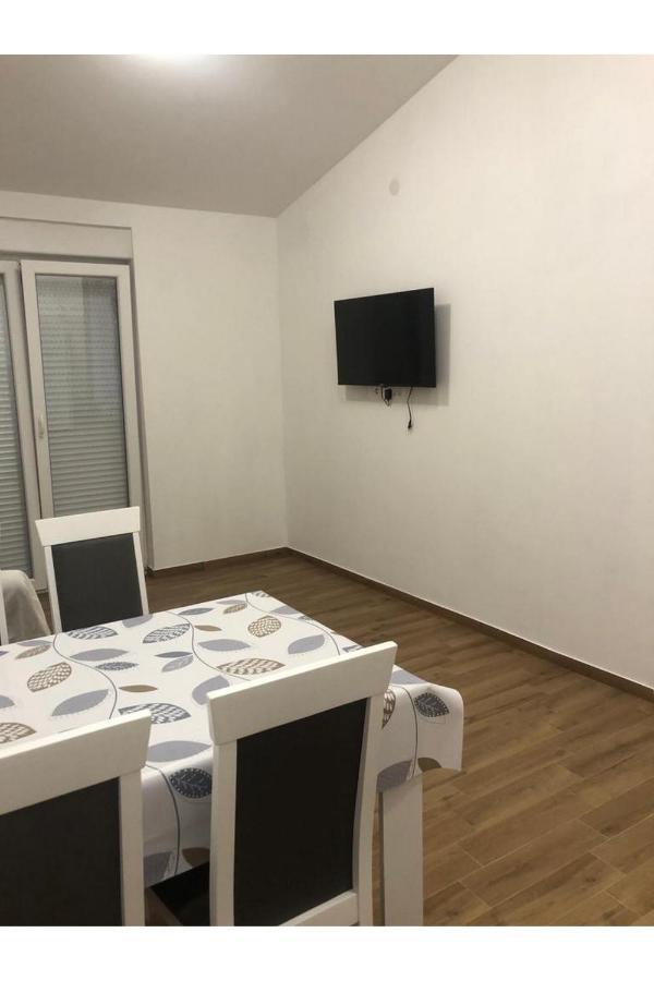 Beach Front Paradise Apartment Sukosan Exterior photo